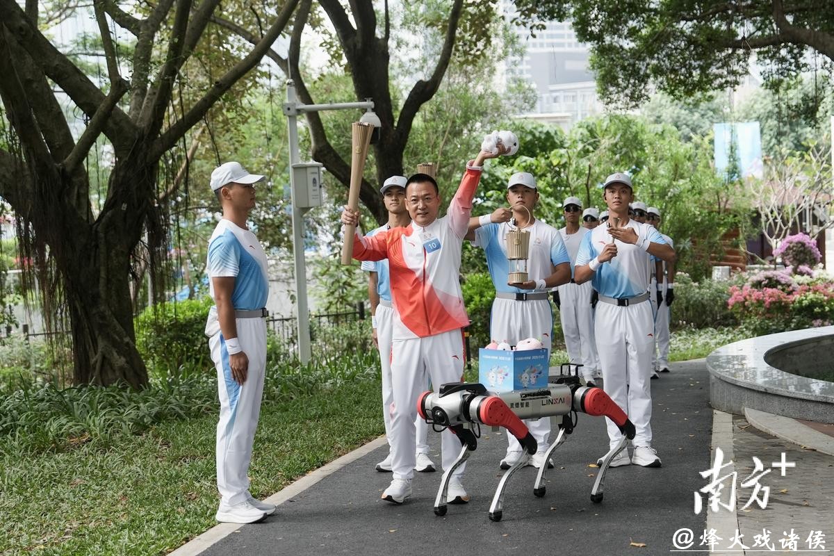 探索标准化运行新路径!深圳系统构建赛会志愿服务五大体系 探索标准化运行新路径!深圳系统构建赛会志愿服务五大体系
